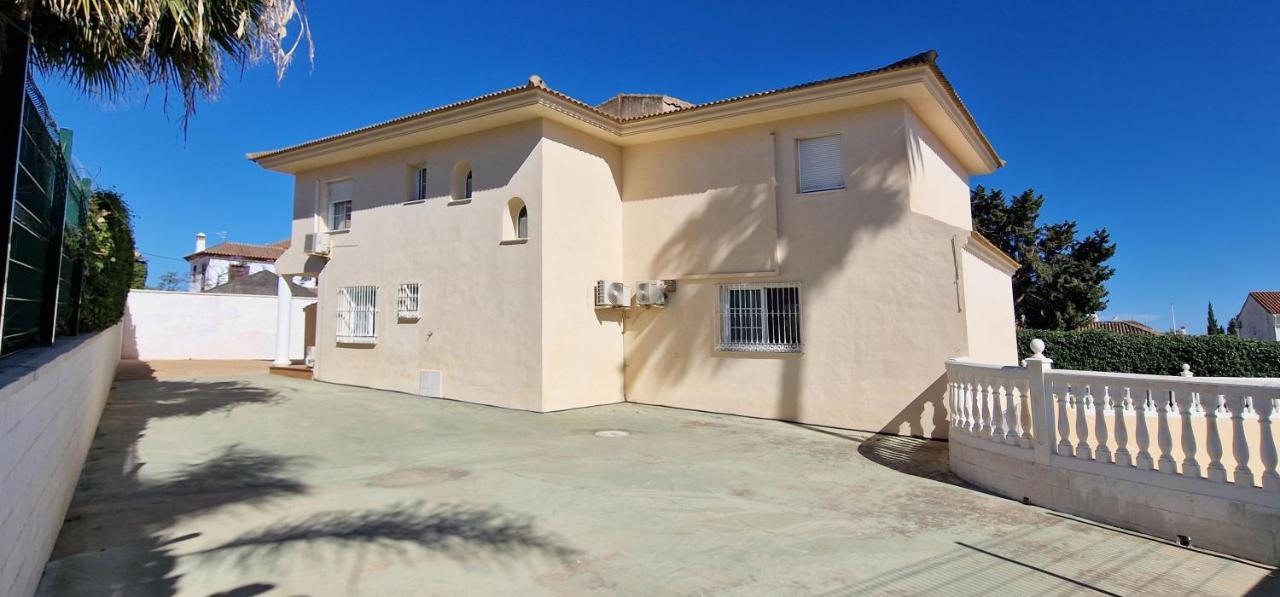 Golden Villa Costa Del Sol - Big Private Pool - Bbq - Good Location Fuengirola Exterior photo
